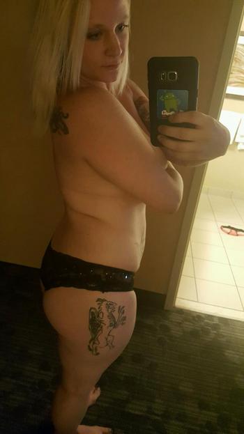 , 22  female escort, Pittsburgh