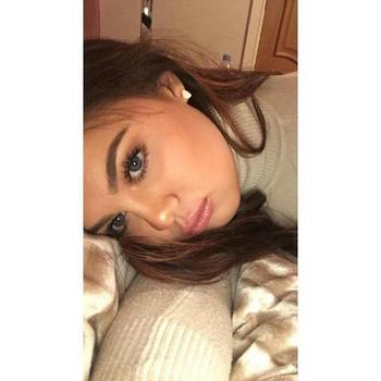 Jewels, 24  female escort, Pittsburgh