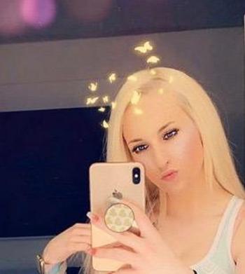 Christina, 24  female escort, Pittsburgh