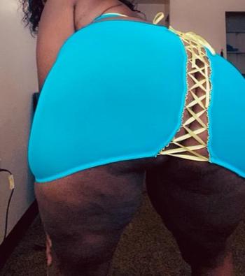 Monica, 26  female escort, Pittsburgh