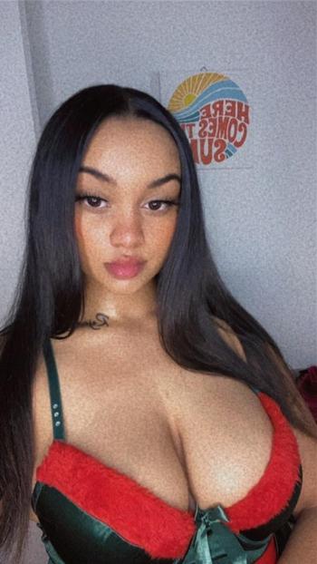 Celine , 25  female escort, Pittsburgh
