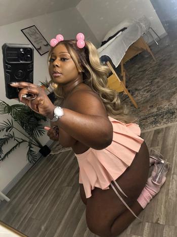 Selena, 21  female escort, Pittsburgh