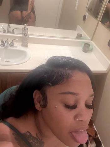 Poundc8keee , 26  female escort, Pittsburgh