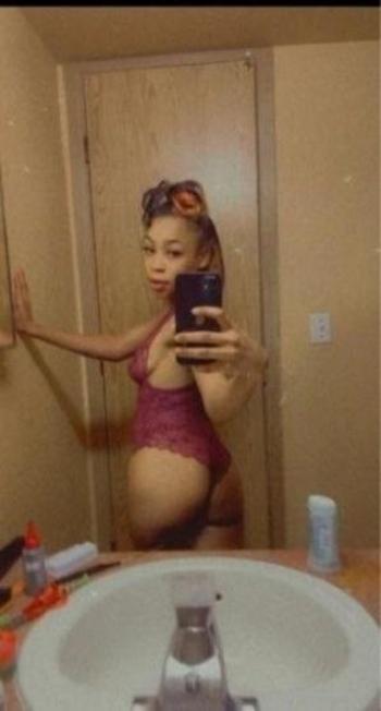 470-920-0588, 24  female escort, Pittsburgh