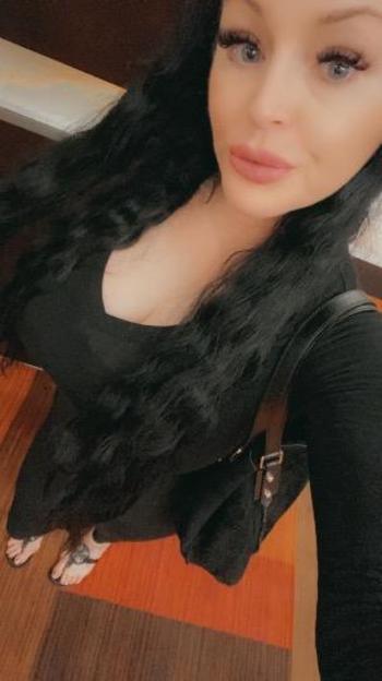Candy, 33  female escort, Pittsburgh
